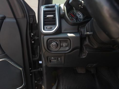 Used 2019 RAM 1500 Laramie AWD/4WD image 22