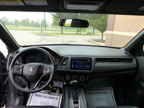 Used 2019 Honda HR-V Sport image 34