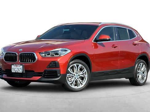 Used 2022 BMW X2 xDrive28i w/ Premium Package AWD/4WD image 2