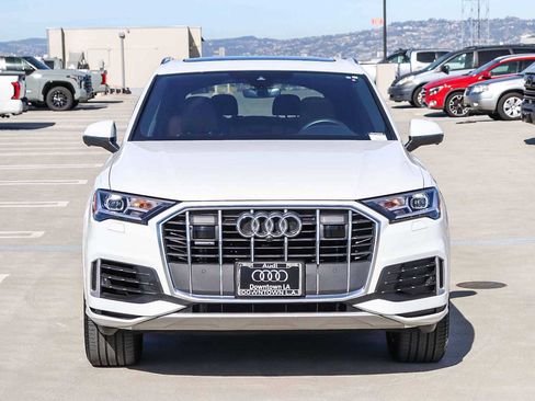 Used 2023 Audi Q7 2.0T Premium w/ Convenience Package image 2