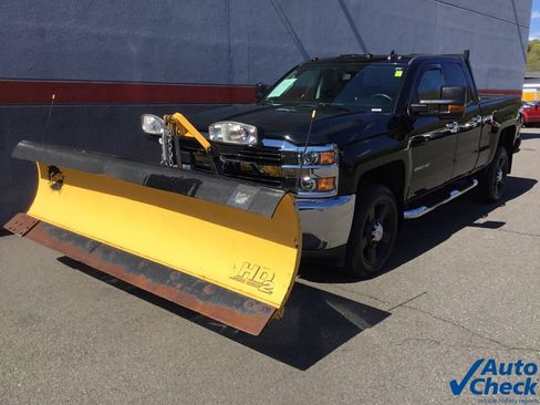 Used 2018 Chevrolet Silverado 2500 W/T w/ Snow Plow Prep Package AWD/4WD image 6