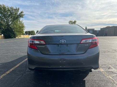 Used 2014 Toyota Camry LE image 11