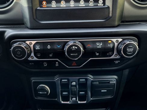 Used 2023 Jeep Wrangler Willys image 20