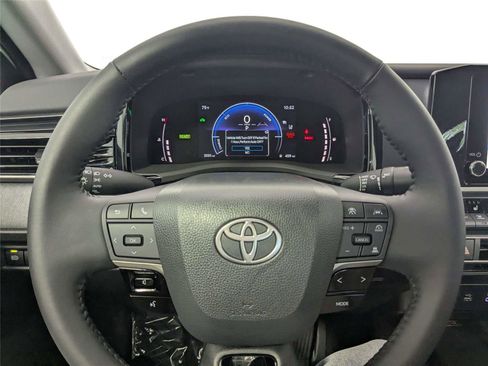 Used 2026 Toyota Camry LE w/ Convenience Package FWD image 14