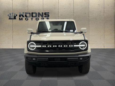 New 2025 Ford Bronco Outer Banks image 3