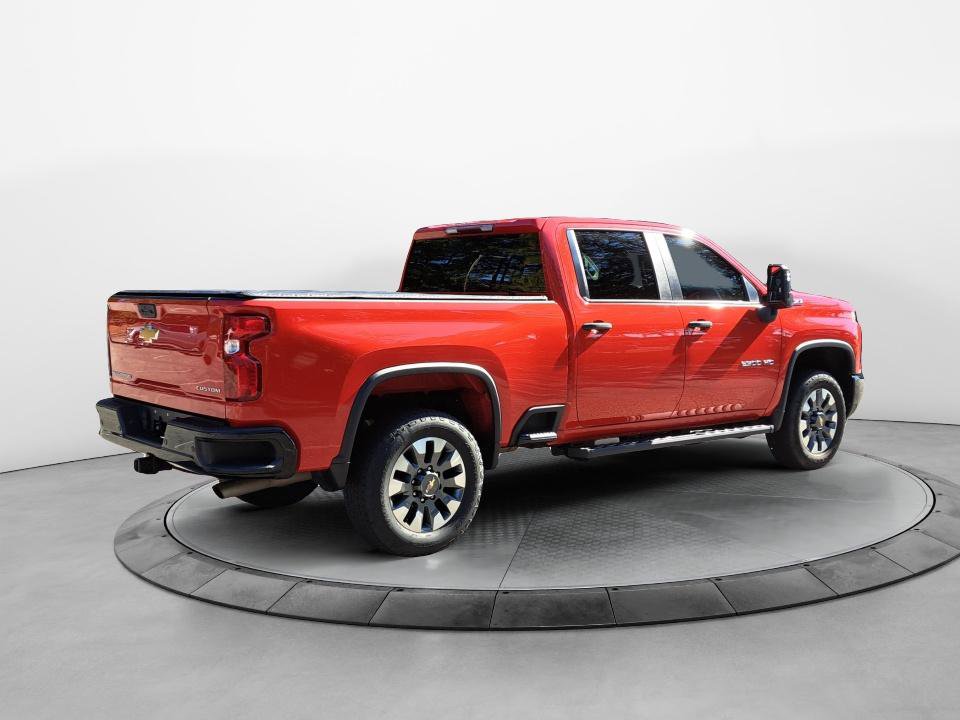 Used 2024 Chevrolet Silverado 2500 Custom w/ Custom Value Package AWD/4WD image 7