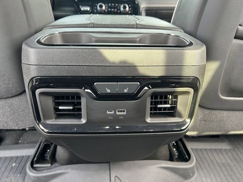 Used 2025 GMC Sierra 2500 AT4X image 47