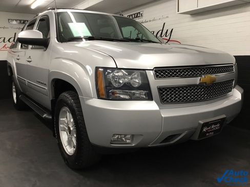 Used 2012 Chevrolet Avalanche LT w/ Suspension Package, Off-Road image 3