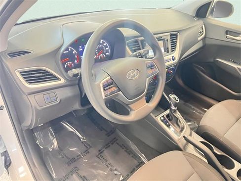 Used 2021 Hyundai Accent SE image 18