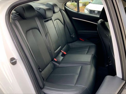 Used 2023 Genesis G70 2.0T image 34