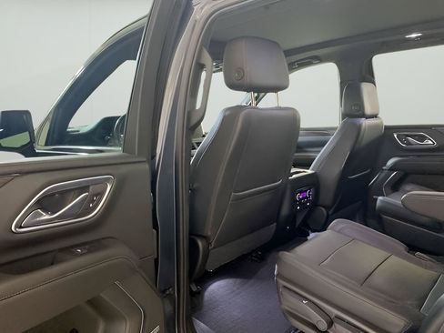 Used 2021 Chevrolet Tahoe Z71 w/ Z71 Signature Package AWD/4WD image 29
