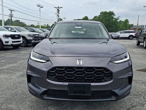 Used 2023 Honda HR-V LX image 2