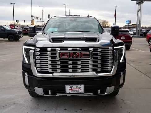New 2026 GMC Sierra 2500 Denali w/ Denali Reserve Package image 32
