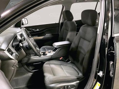 Certified 2023 GMC Acadia SLE w/ Driver Convenience Package image 13