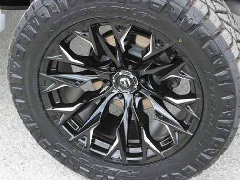 Used 2025 Ford F150 XLT w/ Equipment Group 302A MID AWD/4WD image 16