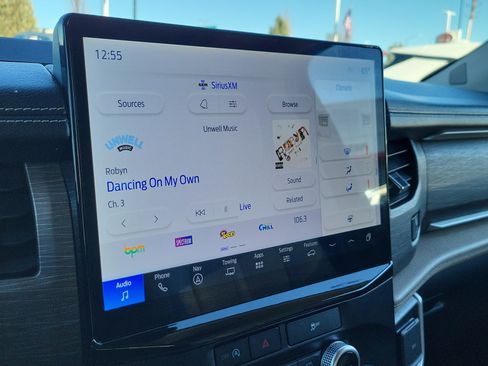 Used 2024 Ford Expedition Limited image 21