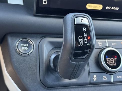 Used 2025 Land Rover Defender 110 S AWD/4WD image 33