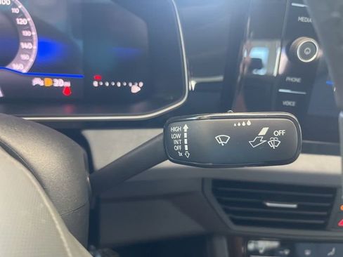 New 2026 Volkswagen Jetta SE FWD image 12