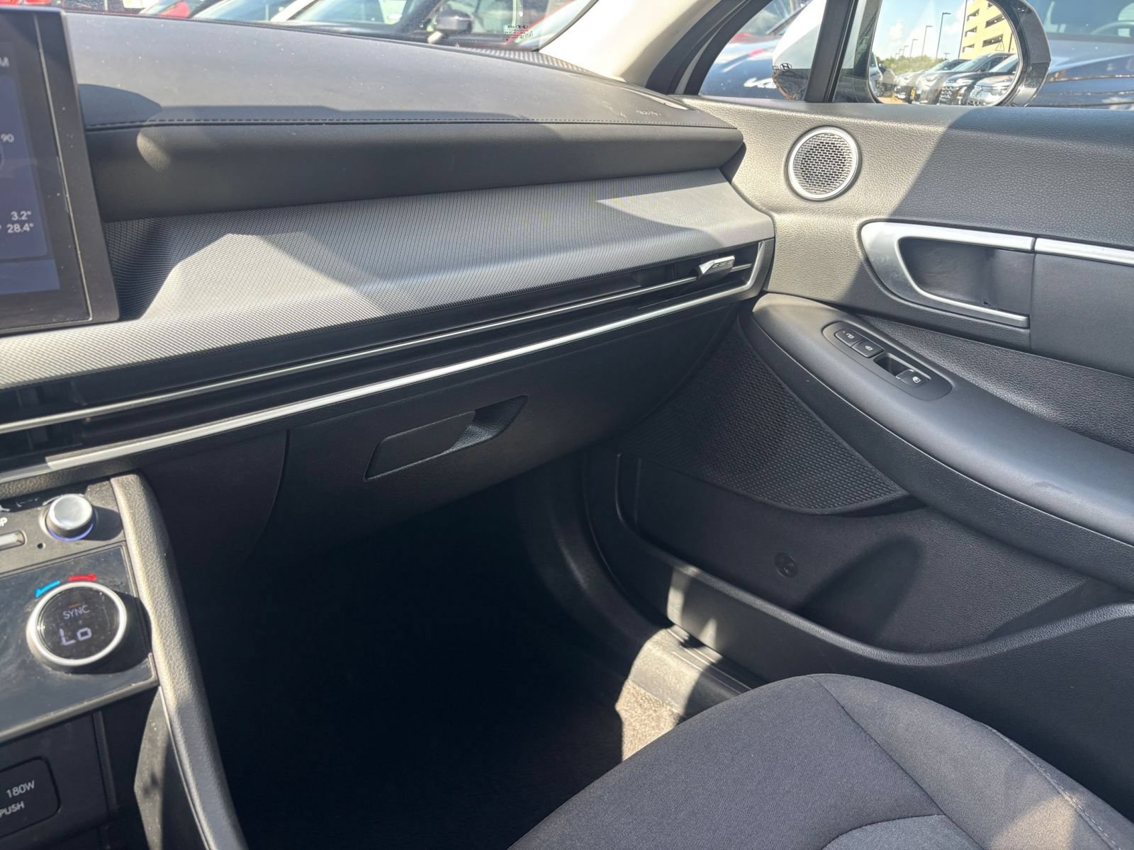 Used 2025 Hyundai Sonata SEL FWD image 34