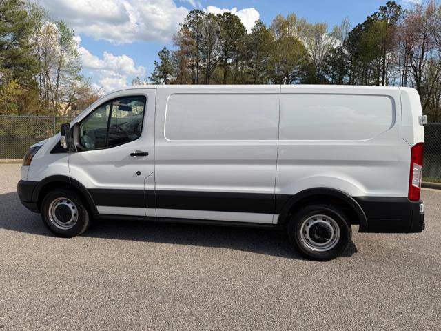 Used 2019 Ford Transit 150 130 Low Roof RWD image 7