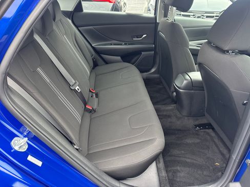 Used 2023 Hyundai Elantra SEL image 15