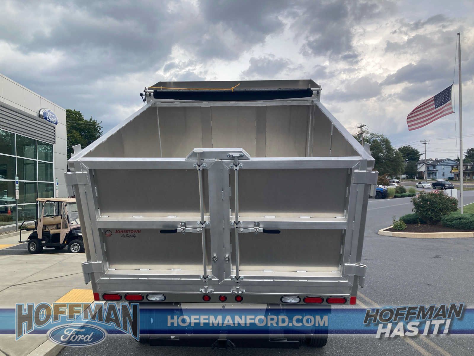 Used 2023 Ford F550 4x4 Regular Cab Super Duty image 16