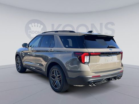 New 2026 Ford Explorer ST w/ Sun And Sound Package AWD/4WD image 8