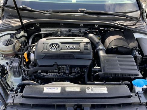Used 2015 Volkswagen Golf S FWD image 30
