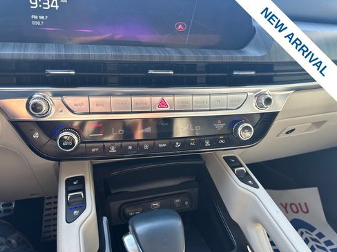 Used 2024 Kia Telluride SX Prestige AWD/4WD image 25