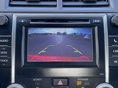 Used 2012 Toyota Camry SE FWD image 8
