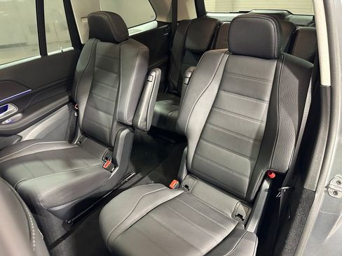 New 2026 Mercedes-Benz GLS 450 4MATIC image 18