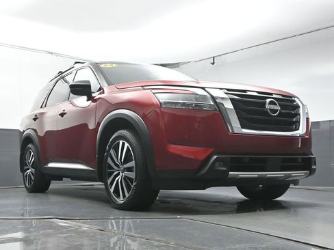 Used 2024 Nissan Pathfinder Platinum FWD image 37