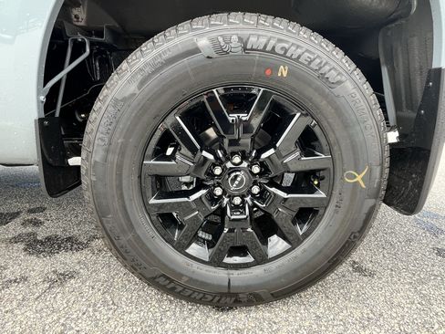 New 2026 Nissan Frontier SV w/ Tow Package AWD/4WD image 11