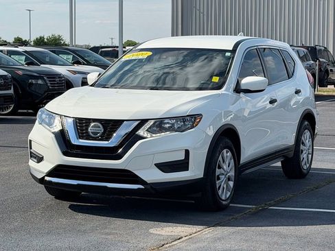 Used 2020 Nissan Rogue S FWD image 9