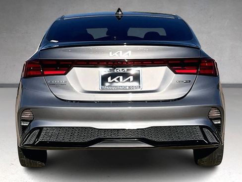 Used 2024 Kia Forte GT-Line w/ GT-Line Premium Package image 5