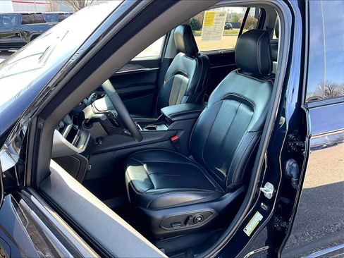 Used 2024 Jeep Grand Cherokee Limited 4xe image 10