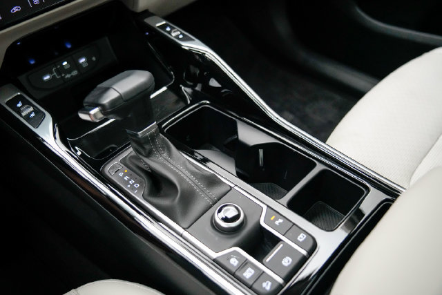 Used 2025 Kia Sorento SX FWD image 20