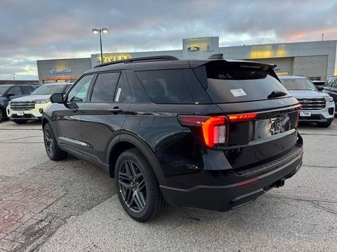 New 2026 Ford Explorer ST-Line w/ ST-Line Street Pack AWD/4WD image 6