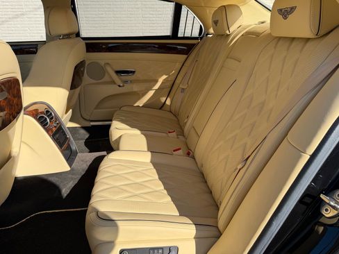Used 2014 Bentley Flying Spur W12 image 22