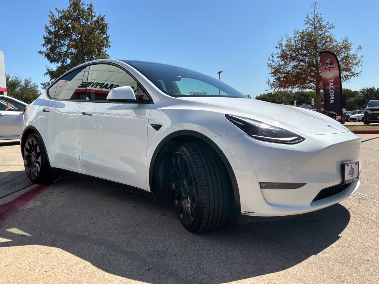 Used 2022 Tesla Model Y Performance AWD/4WD image 4