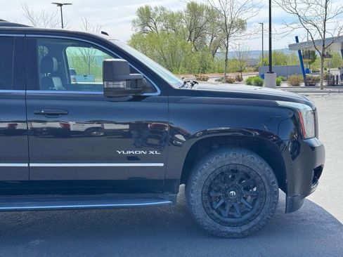 Used 2016 GMC Yukon XL SLT w/ Open Road Package AWD/4WD image 11