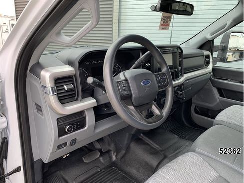 Used 2023 Ford F550 4x4 Crew Cab Super Duty w/ XLT Value Package image 23