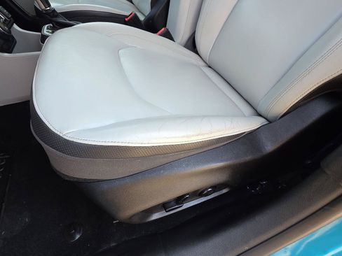 Used 2019 Jeep Renegade Limited AWD/4WD image 35