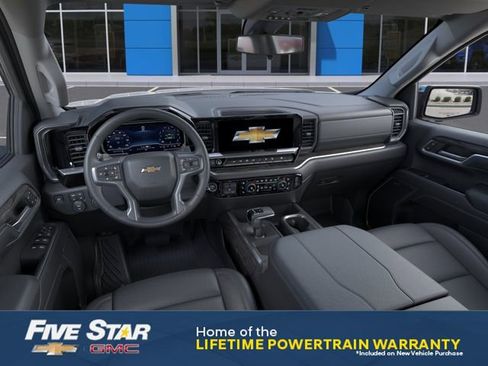 New 2026 Chevrolet Silverado 1500 LTZ w/ LTZ Premium Package AWD/4WD image 16