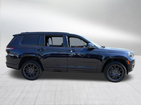 Used 2023 Jeep Grand Cherokee L Summit AWD/4WD image 8