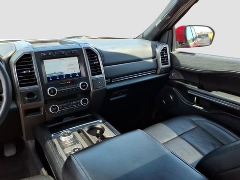 Used 2020 Ford Expedition XLT w/ Equipment Group 202A AWD/4WD image 12
