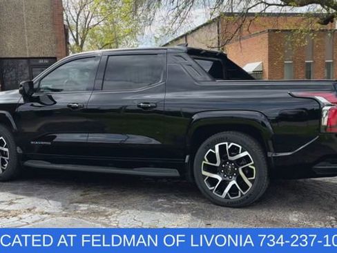 Used 2024 Chevrolet Silverado EV RST AWD/4WD image 6