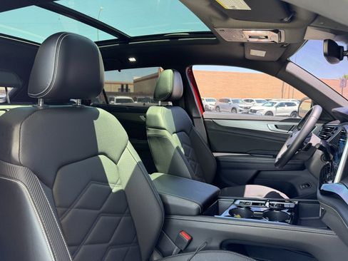 Used 2024 Volkswagen Atlas Cross Sport SE w/ Panoramic Sunroof Package FWD image 45