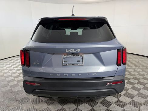 Used 2022 Kia Sorento LX AWD/4WD image 10
