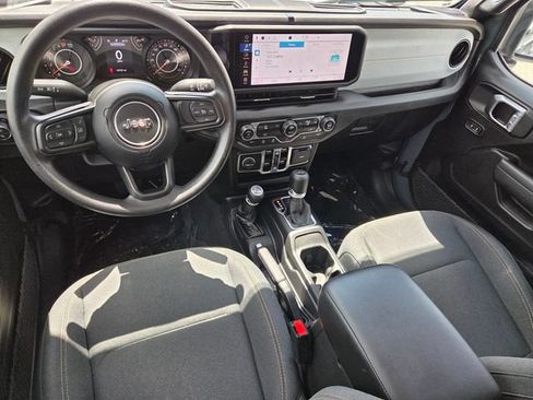 Used 2024 Jeep Gladiator Sport AWD/4WD image 10